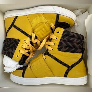 BRAND NEW Fendi logo strap sneakers